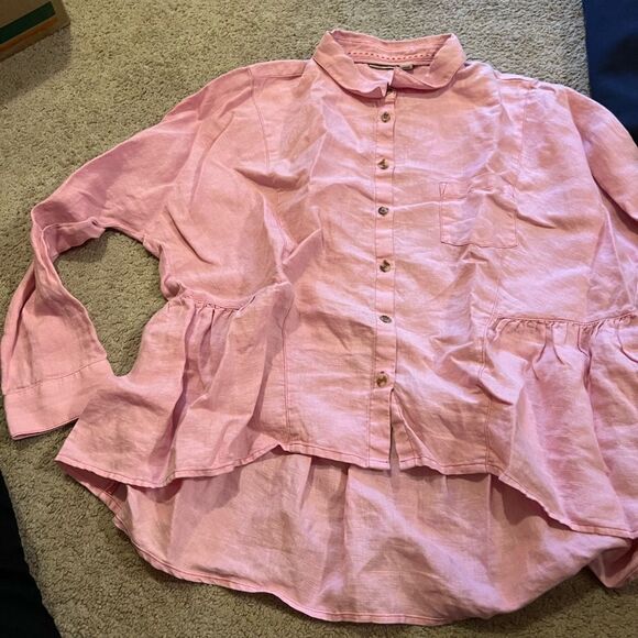 Holding horses small pink button down - Picture 3 of 10